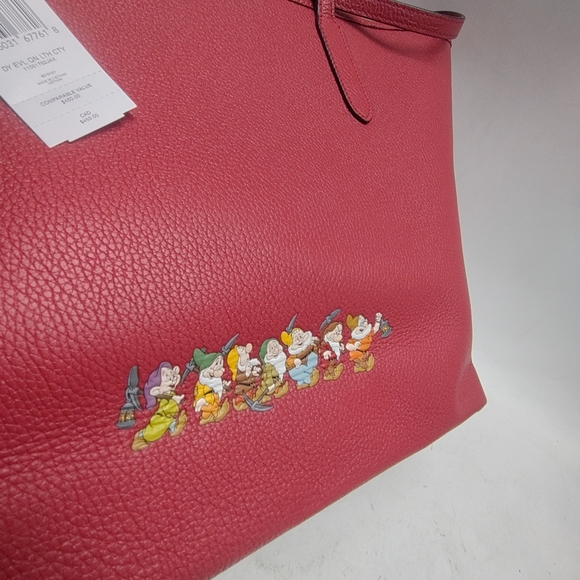 Snow White Coach x Disney Limited Edition Discontinued - Picture 4 of 5
